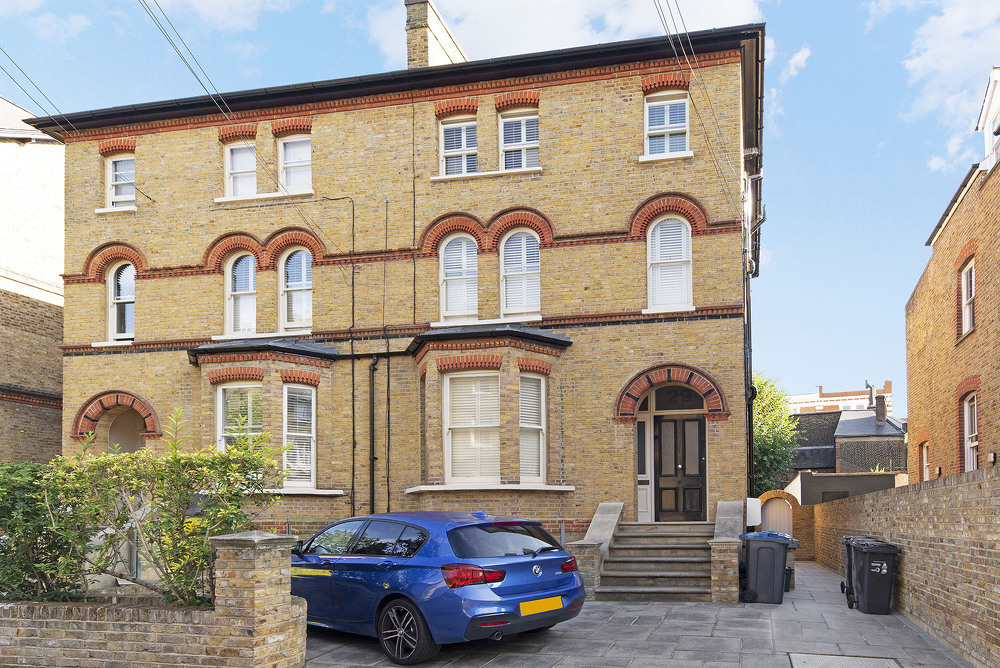 house or flat for sale or rent in south west London